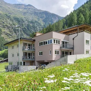  Apartment International House